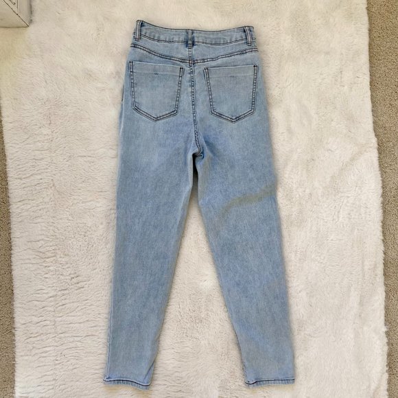 Vanilla Star Mom Lean Jeans - Picture 2 of 10